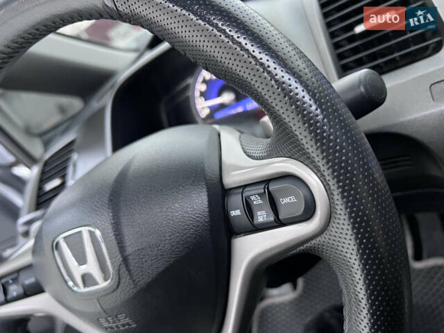 Серый Хонда Цивик, объемом двигателя 1.8 л и пробегом 168 тыс. км за 7650 $, фото 28 на Automoto.ua