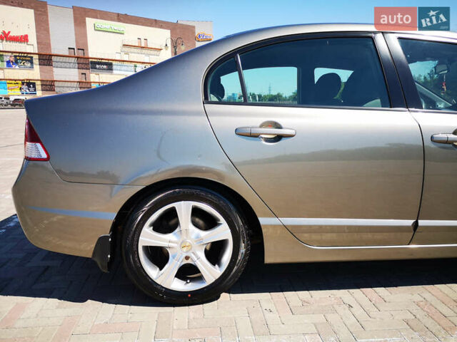 Сірий Хонда Сівік, об'ємом двигуна 1.8 л та пробігом 105 тис. км за 7200 $, фото 11 на Automoto.ua