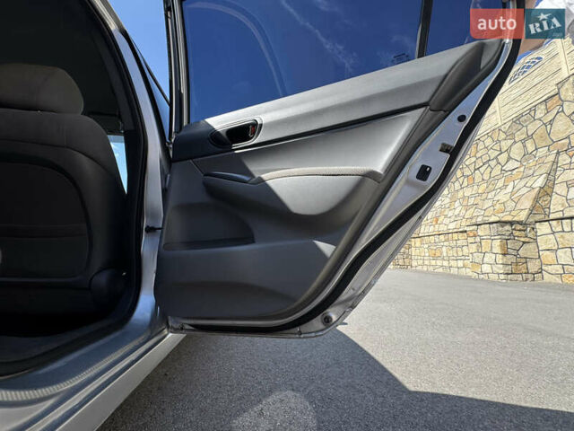 Серый Хонда Цивик, объемом двигателя 1.8 л и пробегом 234 тыс. км за 7300 $, фото 14 на Automoto.ua