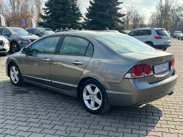 Серый Хонда Цивик, объемом двигателя 1.8 л и пробегом 339 тыс. км за 6400 $, фото 4 на Automoto.ua