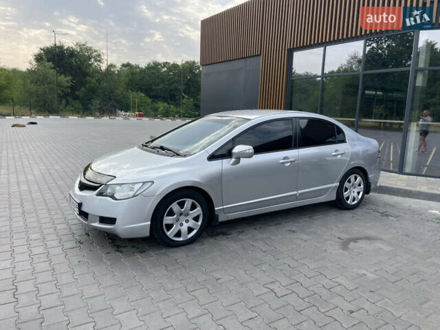 Серый Хонда Цивик, объемом двигателя 1.8 л и пробегом 193 тыс. км за 6700 $, фото 7 на Automoto.ua