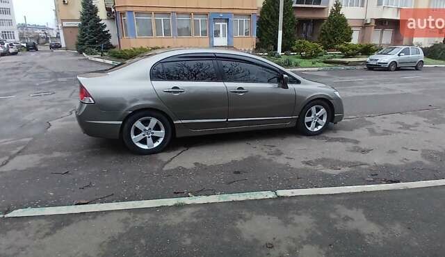 Серый Хонда Цивик, объемом двигателя 1.8 л и пробегом 268 тыс. км за 5800 $, фото 26 на Automoto.ua