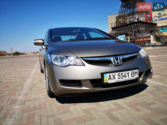 Сірий Хонда Сівік, об'ємом двигуна 1.8 л та пробігом 105 тис. км за 7200 $, фото 19 на Automoto.ua