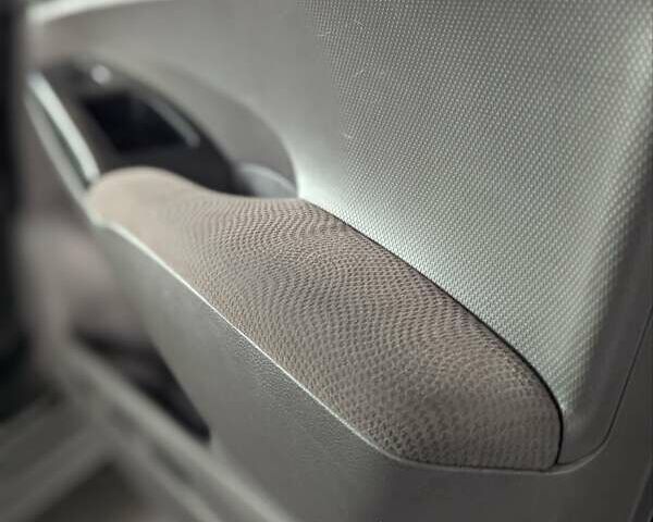 Серый Хонда Цивик, объемом двигателя 1.8 л и пробегом 232 тыс. км за 6300 $, фото 7 на Automoto.ua