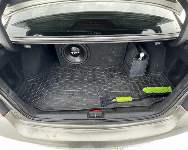 Сірий Хонда Сівік, об'ємом двигуна 1.8 л та пробігом 252 тис. км за 7200 $, фото 12 на Automoto.ua