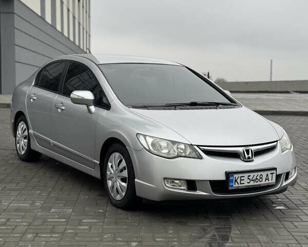 Серый Хонда Цивик, объемом двигателя 1.34 л и пробегом 196 тыс. км за 5700 $, фото 6 на Automoto.ua