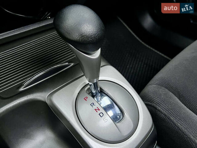 Серый Хонда Цивик, объемом двигателя 1.8 л и пробегом 168 тыс. км за 7650 $, фото 26 на Automoto.ua