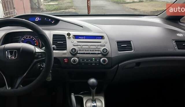 Серый Хонда Цивик, объемом двигателя 1.8 л и пробегом 268 тыс. км за 5800 $, фото 34 на Automoto.ua