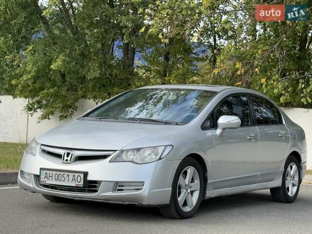 Серый Хонда Цивик, объемом двигателя 1.8 л и пробегом 378 тыс. км за 4900 $, фото 5 на Automoto.ua