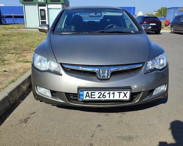 Серый Хонда Цивик, объемом двигателя 1.8 л и пробегом 160 тыс. км за 8000 $, фото 4 на Automoto.ua
