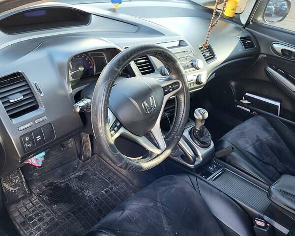 Сірий Хонда Сівік, об'ємом двигуна 1.8 л та пробігом 220 тис. км за 6900 $, фото 10 на Automoto.ua