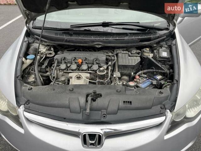 Серый Хонда Цивик, объемом двигателя 1.8 л и пробегом 230 тыс. км за 6350 $, фото 17 на Automoto.ua