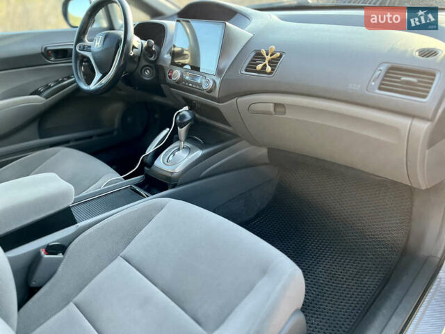 Серый Хонда Цивик, объемом двигателя 1.8 л и пробегом 234 тыс. км за 7300 $, фото 30 на Automoto.ua