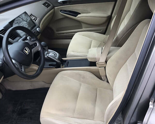 Серый Хонда Цивик, объемом двигателя 1.34 л и пробегом 200 тыс. км за 5700 $, фото 8 на Automoto.ua