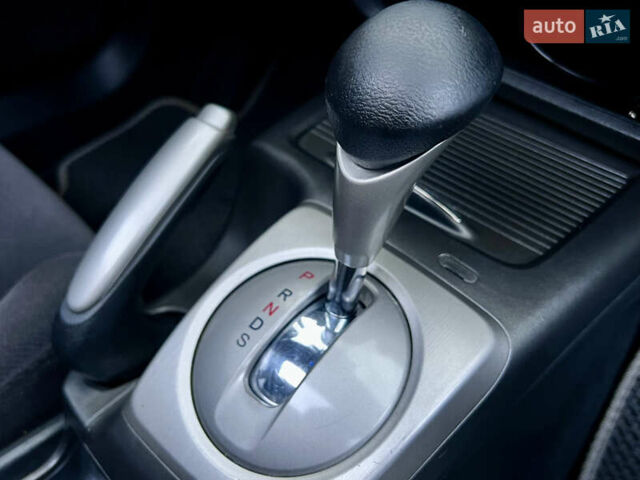 Серый Хонда Цивик, объемом двигателя 1.8 л и пробегом 168 тыс. км за 7650 $, фото 50 на Automoto.ua