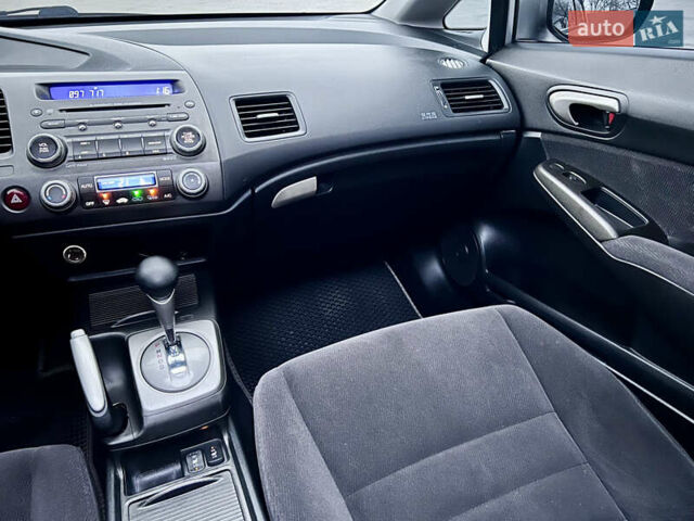 Серый Хонда Цивик, объемом двигателя 1.8 л и пробегом 168 тыс. км за 7650 $, фото 67 на Automoto.ua