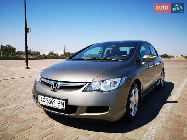 Сірий Хонда Сівік, об'ємом двигуна 1.8 л та пробігом 105 тис. км за 7200 $, фото 1 на Automoto.ua