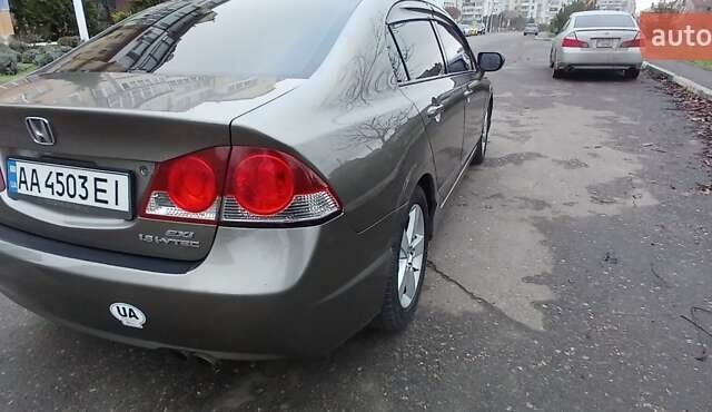 Серый Хонда Цивик, объемом двигателя 1.8 л и пробегом 268 тыс. км за 5800 $, фото 18 на Automoto.ua