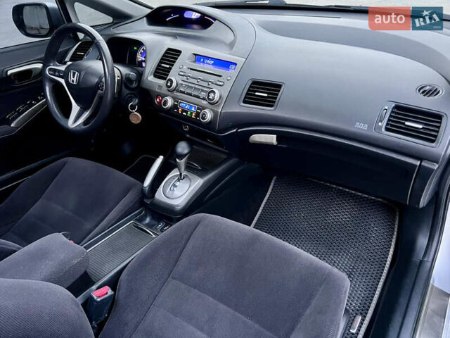 Серый Хонда Цивик, объемом двигателя 1.8 л и пробегом 168 тыс. км за 7650 $, фото 59 на Automoto.ua