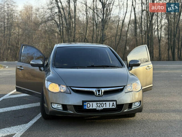 Сірий Хонда Сівік, об'ємом двигуна 1.8 л та пробігом 200 тис. км за 7600 $, фото 6 на Automoto.ua