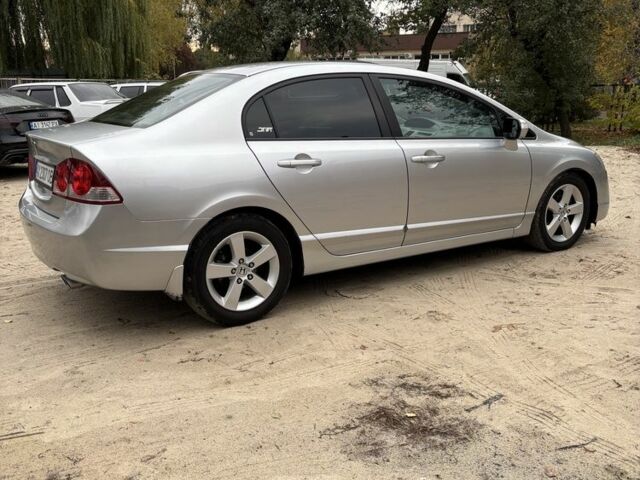 Серый Хонда Цивик, объемом двигателя 1.8 л и пробегом 346 тыс. км за 5500 $, фото 7 на Automoto.ua