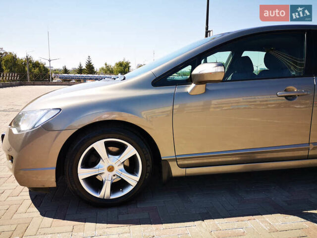 Сірий Хонда Сівік, об'ємом двигуна 1.8 л та пробігом 105 тис. км за 7200 $, фото 3 на Automoto.ua