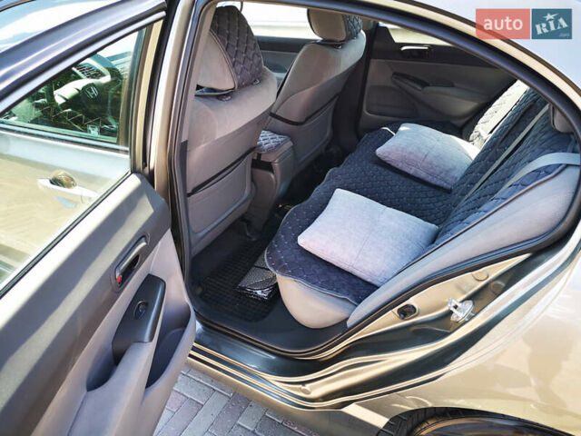 Сірий Хонда Сівік, об'ємом двигуна 1.8 л та пробігом 105 тис. км за 7200 $, фото 24 на Automoto.ua