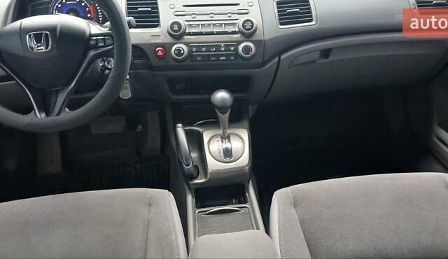 Серый Хонда Цивик, объемом двигателя 1.8 л и пробегом 268 тыс. км за 5800 $, фото 30 на Automoto.ua