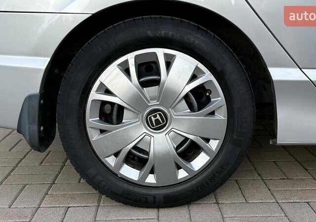 Серый Хонда Цивик, объемом двигателя 1.8 л и пробегом 156 тыс. км за 8953 $, фото 14 на Automoto.ua