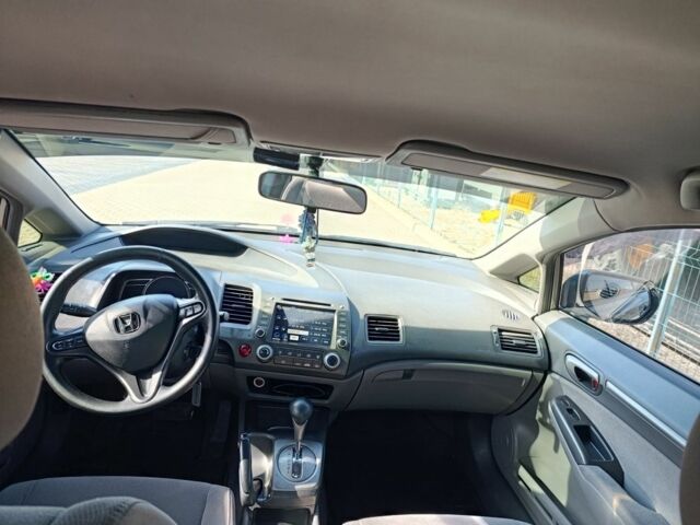 Серый Хонда Цивик, объемом двигателя 1.8 л и пробегом 225 тыс. км за 5500 $, фото 5 на Automoto.ua