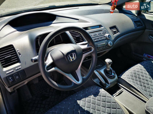 Сірий Хонда Сівік, об'ємом двигуна 1.8 л та пробігом 105 тис. км за 7200 $, фото 23 на Automoto.ua