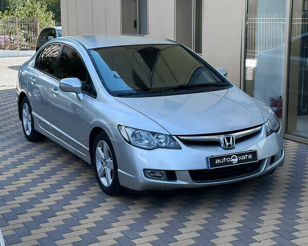 Серый Хонда Цивик, объемом двигателя 1.8 л и пробегом 307 тыс. км за 6200 $, фото 1 на Automoto.ua