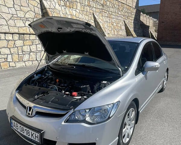 Серый Хонда Цивик, объемом двигателя 1.8 л и пробегом 234 тыс. км за 7300 $, фото 7 на Automoto.ua