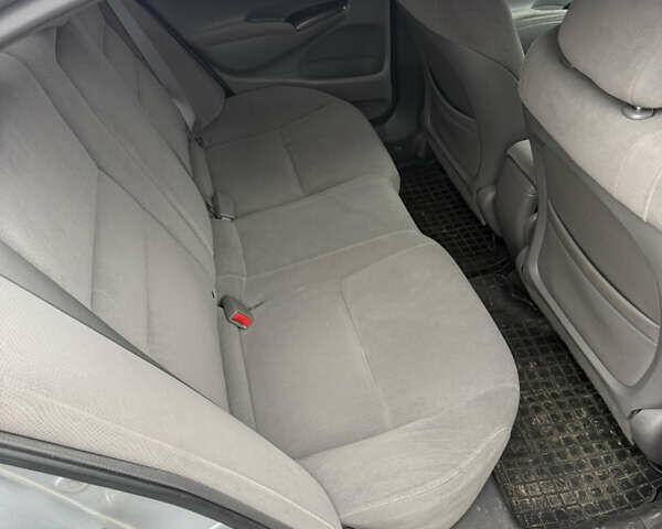 Серый Хонда Цивик, объемом двигателя 1.8 л и пробегом 180 тыс. км за 4700 $, фото 1 на Automoto.ua