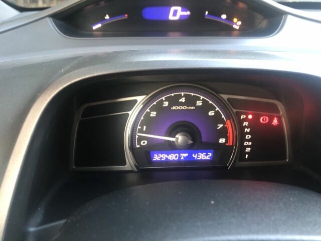 Хонда Цивик 2008 в Малине на Automoto.ua Серый Хонда Цивик, объемом двигателя 1.8 л и пробегом 330 тыс. км за 5850 $, фото 4 на Automoto.ua