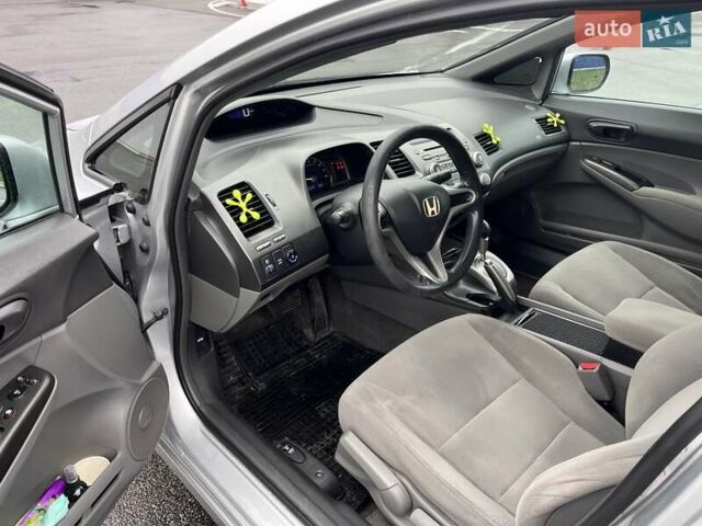 Серый Хонда Цивик, объемом двигателя 1.8 л и пробегом 230 тыс. км за 6350 $, фото 14 на Automoto.ua