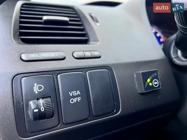 Серый Хонда Цивик, объемом двигателя 1.8 л и пробегом 168 тыс. км за 7650 $, фото 32 на Automoto.ua