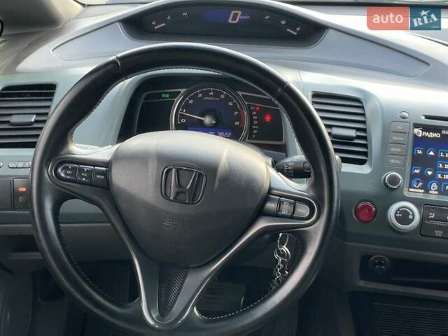 Серый Хонда Цивик, объемом двигателя 1.8 л и пробегом 229 тыс. км за 5990 $, фото 18 на Automoto.ua