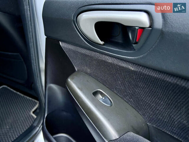 Серый Хонда Цивик, объемом двигателя 1.8 л и пробегом 168 тыс. км за 7650 $, фото 64 на Automoto.ua