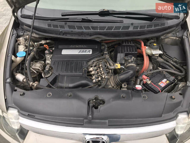 Серый Хонда Цивик, объемом двигателя 1.34 л и пробегом 200 тыс. км за 5700 $, фото 10 на Automoto.ua