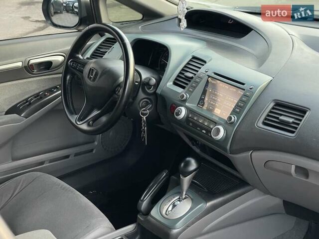 Серый Хонда Цивик, объемом двигателя 1.8 л и пробегом 229 тыс. км за 5990 $, фото 20 на Automoto.ua