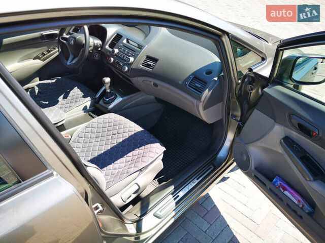 Сірий Хонда Сівік, об'ємом двигуна 1.8 л та пробігом 105 тис. км за 7200 $, фото 26 на Automoto.ua
