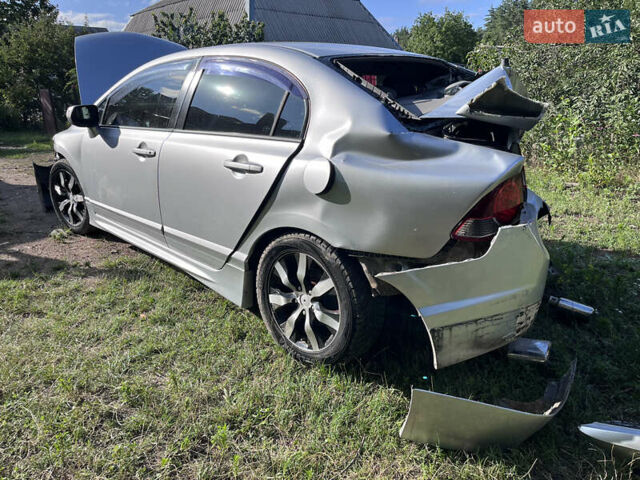 Серый Хонда Цивик, объемом двигателя 1.8 л и пробегом 193 тыс. км за 2000 $, фото 1 на Automoto.ua