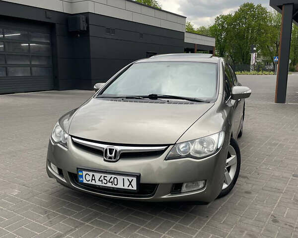 Серый Хонда Цивик, объемом двигателя 1.8 л и пробегом 238 тыс. км за 5750 $, фото 5 на Automoto.ua