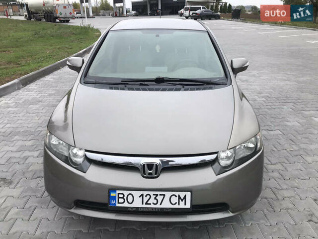 Серый Хонда Цивик, объемом двигателя 1.34 л и пробегом 200 тыс. км за 5700 $, фото 7 на Automoto.ua