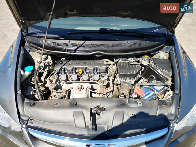 Сірий Хонда Сівік, об'ємом двигуна 1.8 л та пробігом 105 тис. км за 7200 $, фото 29 на Automoto.ua