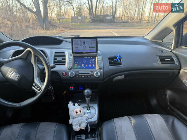 Сірий Хонда Сівік, об'ємом двигуна 1.8 л та пробігом 200 тис. км за 7600 $, фото 3 на Automoto.ua