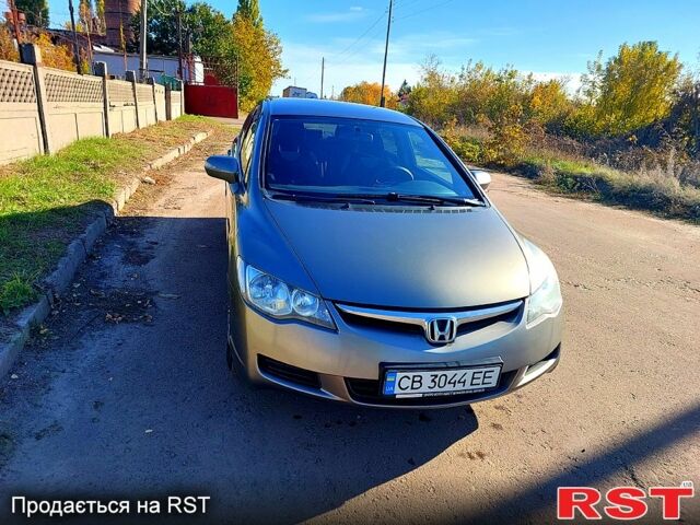 Серый Хонда Цивик, объемом двигателя 1.8 л и пробегом 275 тыс. км за 6200 $, фото 6 на Automoto.ua