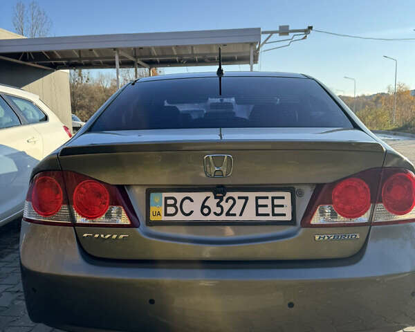 Серый Хонда Цивик, объемом двигателя 1.3 л и пробегом 215 тыс. км за 5500 $, фото 10 на Automoto.ua