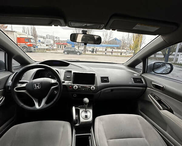 Серый Хонда Цивик, объемом двигателя 1.8 л и пробегом 250 тыс. км за 5700 $, фото 22 на Automoto.ua